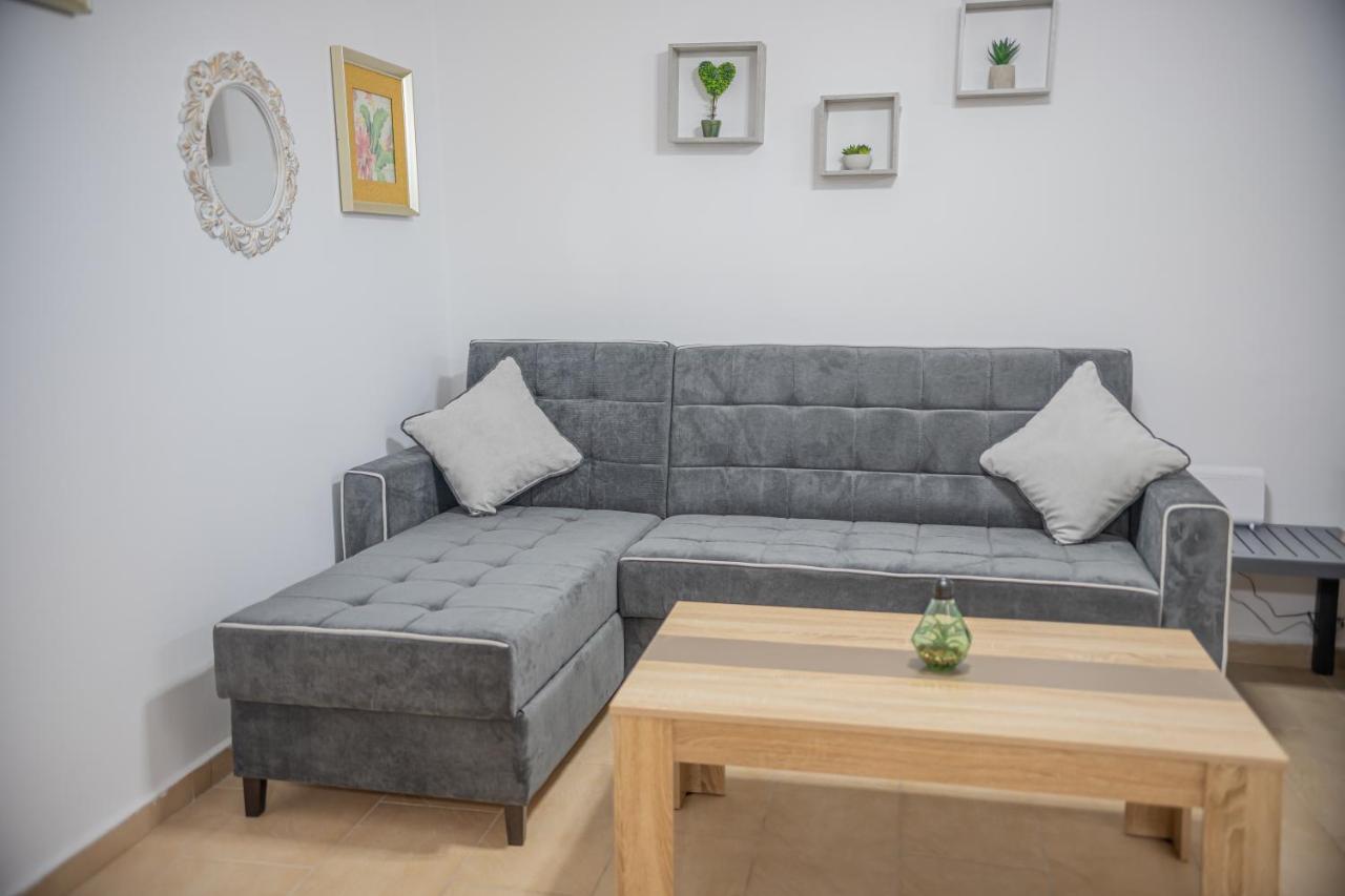 Floras - At The Center Of It Apartment *